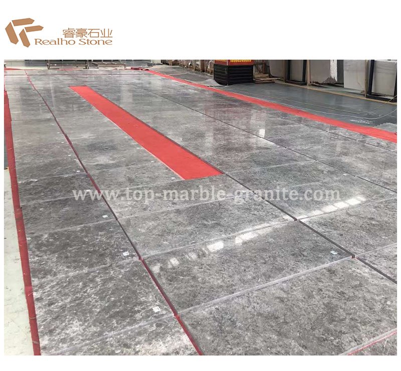 Cloudy grey wall tile